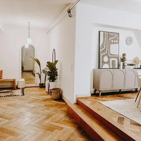 아파트 Stilvolle Maisonette Im Herzen Der Stadt